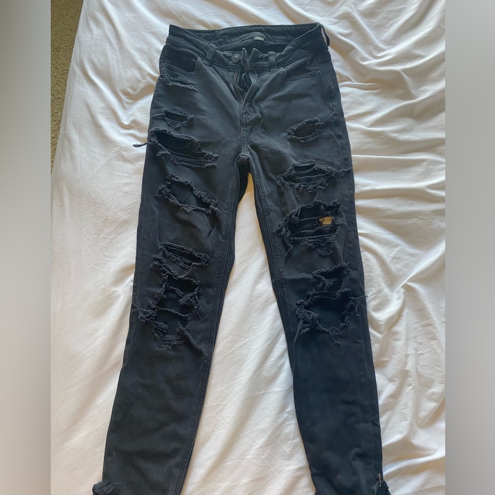 black ripped american eagle jeans